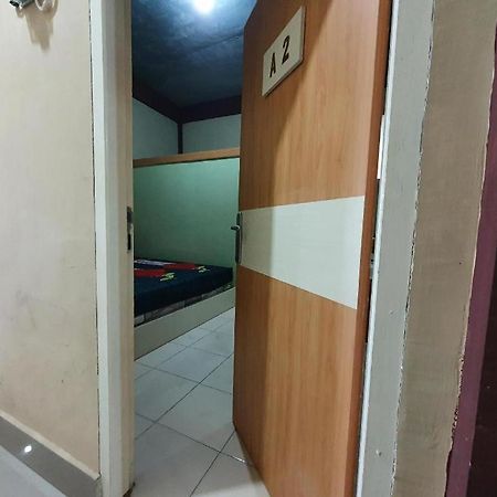 Oyo 90976 Bagus Family Syariah Hotel Jambi Exterior photo